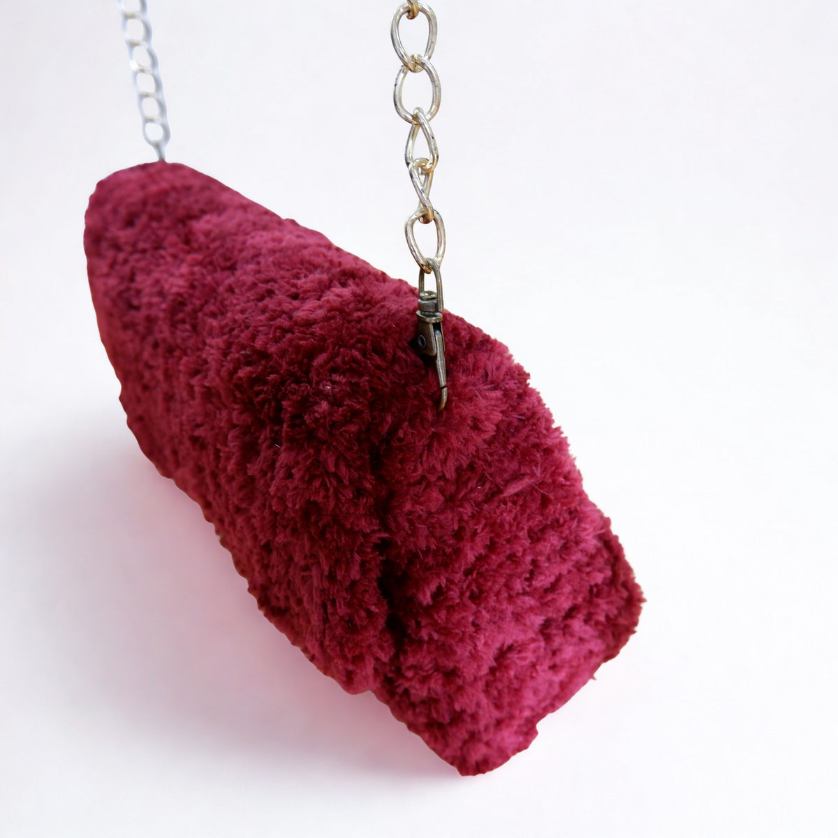 Bordo peluş çanta önden