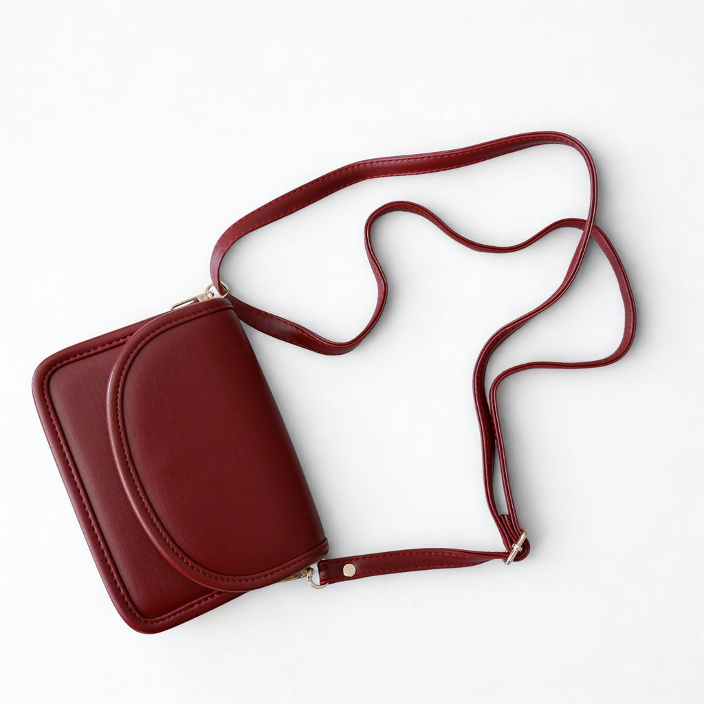 Walentia Bordo Minimalist Kadın Omuz Çantası – Şık & Kullanışlı Tasarım